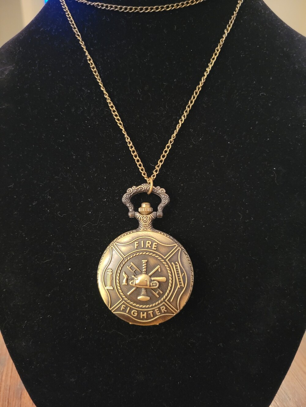 Strada Fire Fighter Pocket Watch - Picture 3 of 4